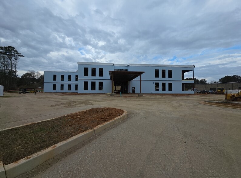 More Photos Of 7355 Main St, Woodstock Medical For Lease