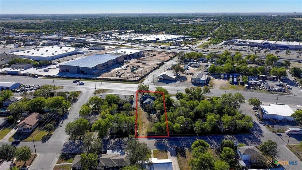 More Photos Of 1440 Business 35 Ave, New Braunfels Office For Sale