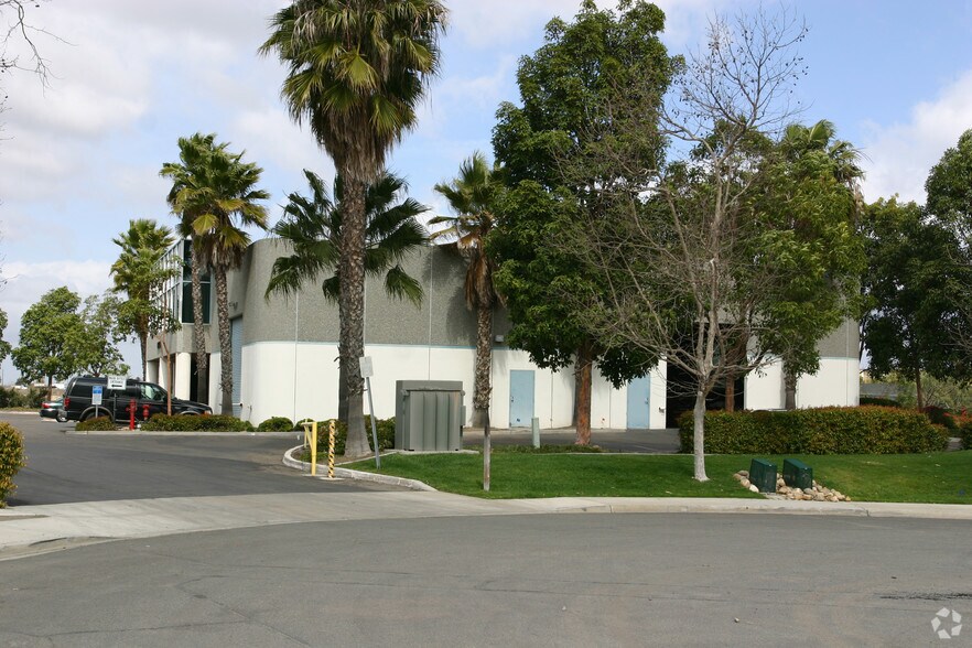 More Photos Of 6540 Gateway Park Dr, San Diego Unknown For Lease