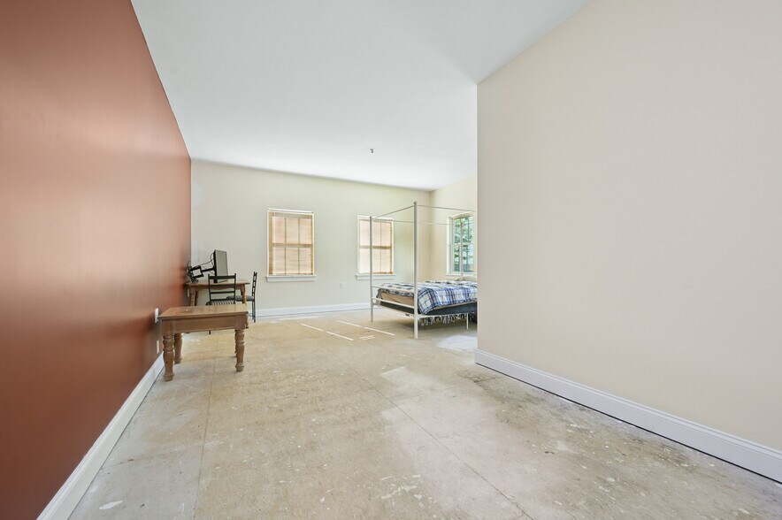 More Photos Of 56 Main St, Stamford Hotel For Sale