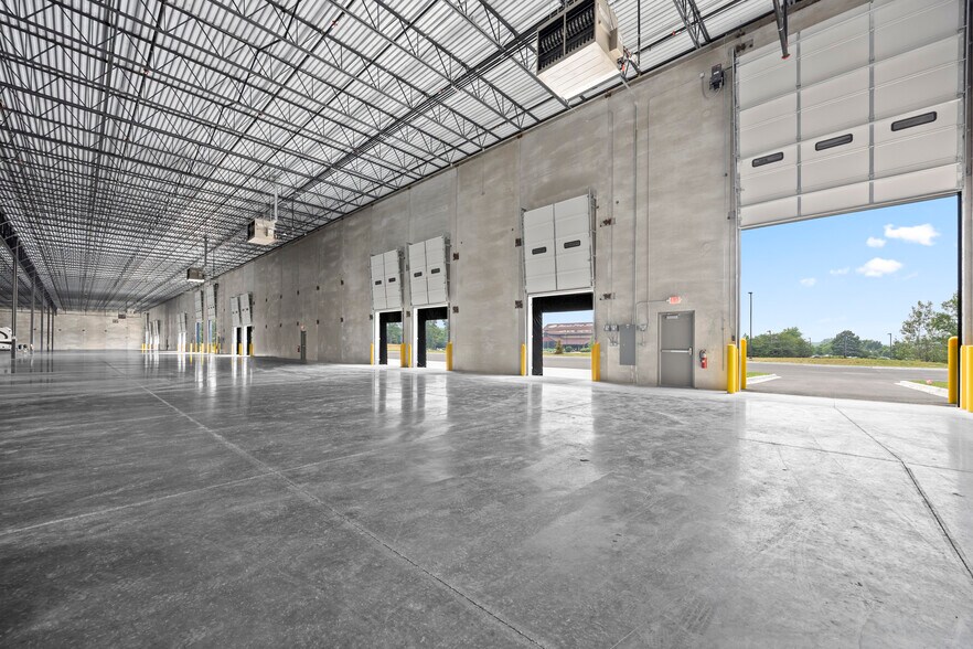 More Photos Of 1680 Jensen Drive, Portage Warehouse For Lease