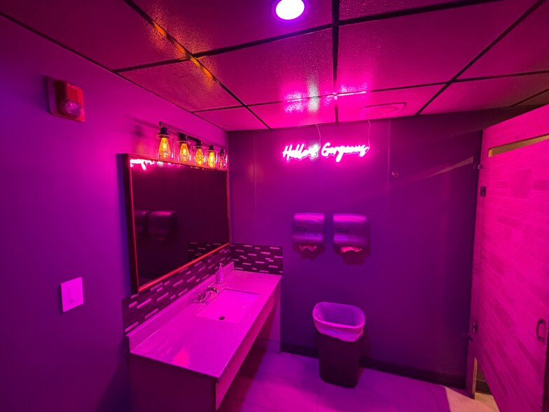 More Photos Of 1117 Ludington St, Escanaba Storefront Retail Residential For Sale