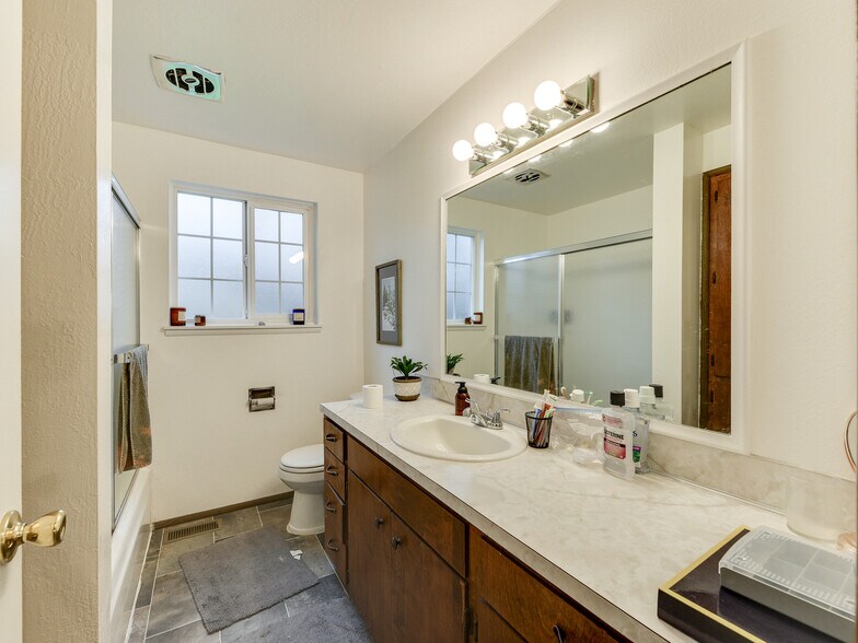 More Photos Of 201-307 Trees Ct, Silverton Apartments For Sale