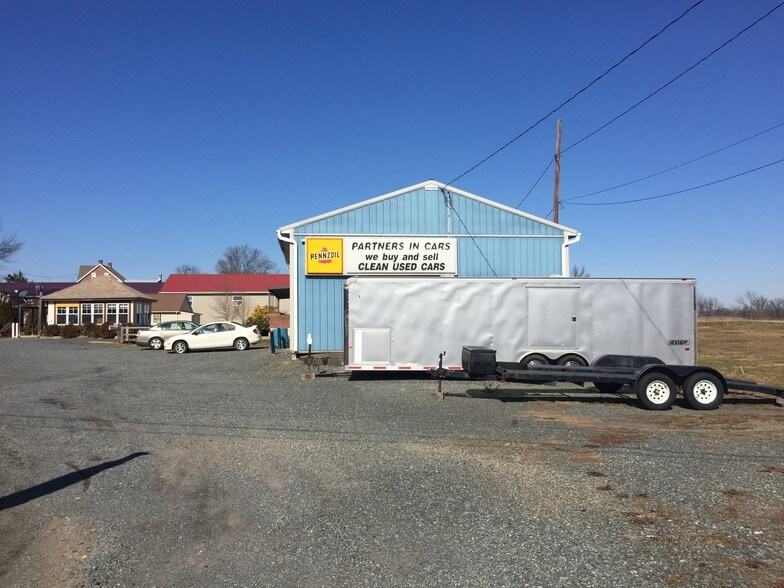 More Photos Of 1499 E Philadelphia Ave, Gilbertsville Storefront Retail Residential For Sale