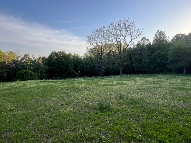 More Photos Of 820 Rossview Rd, Clarksville Land For Sale