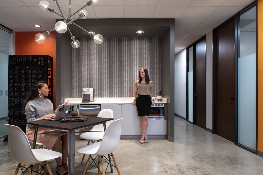More Photos Of 7676 Hillmont St, Houston Office For Lease