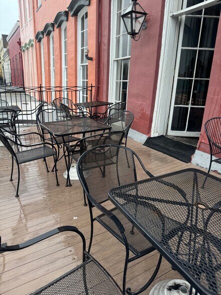 More Photos Of 933 Decatur St, New Orleans Storefront For Sale