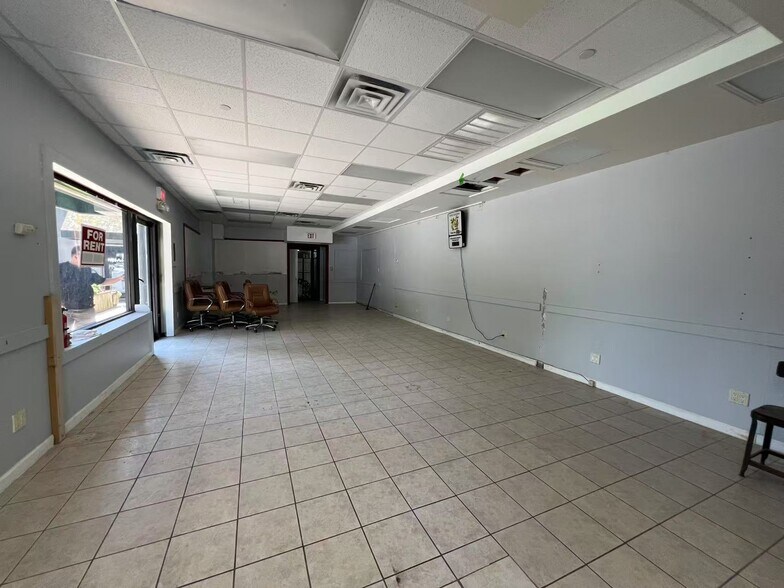 More Photos Of 3021-3023 Jericho Tpke, East Northport Storefront For Sale