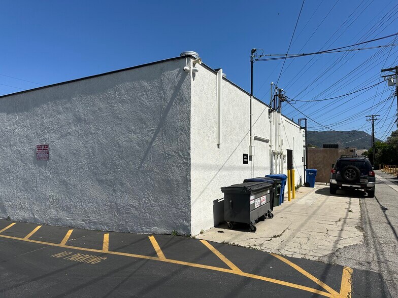 More Photos Of 833 N Hollywood Way, Burbank Office For Lease
