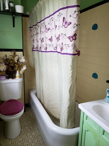 More Photos Of 69 Starbuck St, Staten Island Apartments For Sale