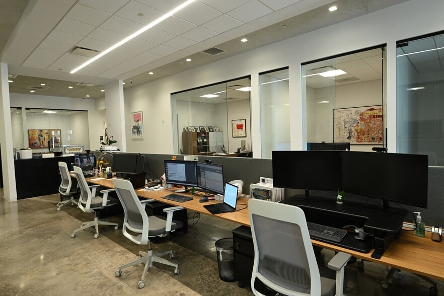More Photos Of 2319 N Miami Ave, Miami Office For Lease