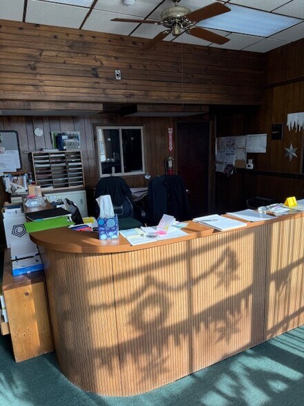 More Photos Of 237 Clifton Ave, Collingdale Light Distribution For Sale