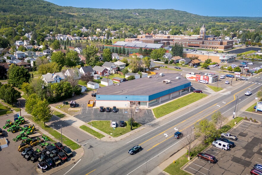 More Photos Of 4615 Grand Ave, Duluth Freestanding For Sale