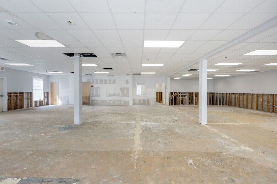 More Photos Of 1261 Commercial Dr SW, Conyers Medical For Lease