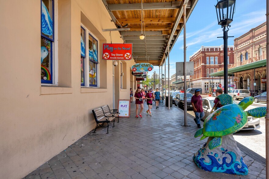 More Photos Of 2119 Strand St, Galveston Freestanding For Sale