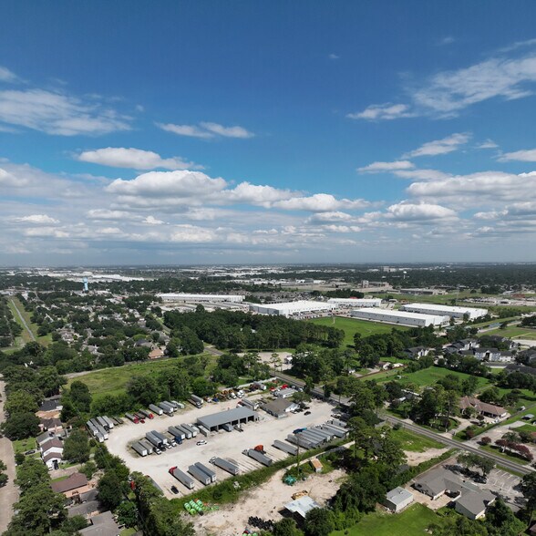 Primary Photo Of 10660 Woodedge Dr, Houston Service For Sale