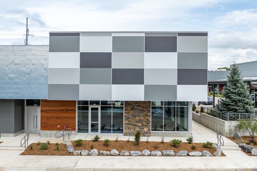 More Photos Of 8320 Glynoaks Dr, Lincoln General Retail For Lease