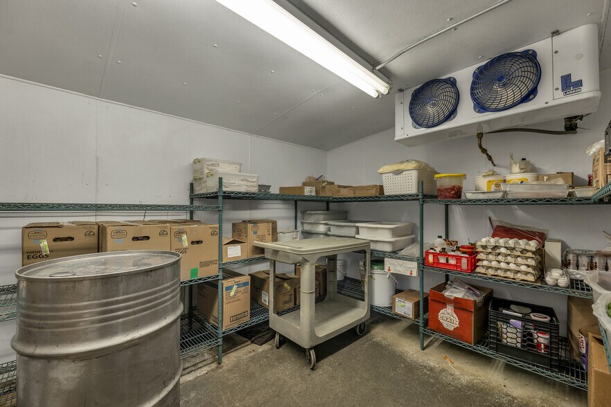 More Photos Of 1955 Presidential Hwy, Jefferson Restaurant For Sale