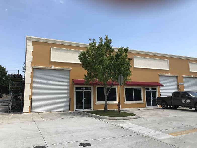 More Photos Of 801-825 SW Enterprise Way, Stuart Warehouse For Lease