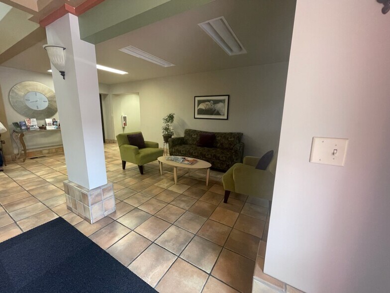 More Photos Of 300 W Main St, Boise Medical For Lease