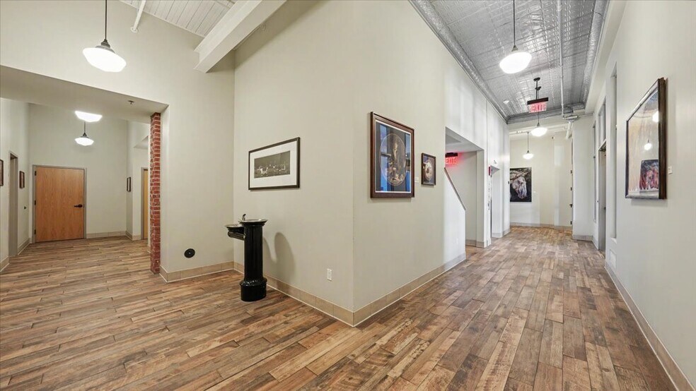 More Photos Of 102 Walnut St, Winona Office Residential For Sale