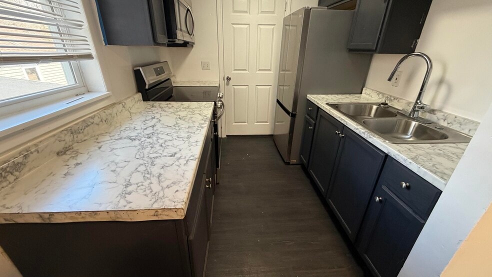 More Photos Of 1217 Market St, Madison Multifamily For Sale