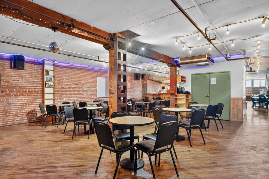 More Photos Of 615 S 1st Ave, Pocatello Restaurant For Sale
