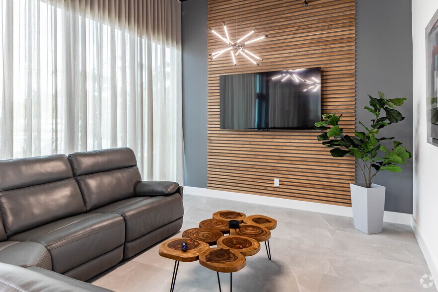 More Photos Of 2100 Miami Rd, Fort Lauderdale Apartments For Sale