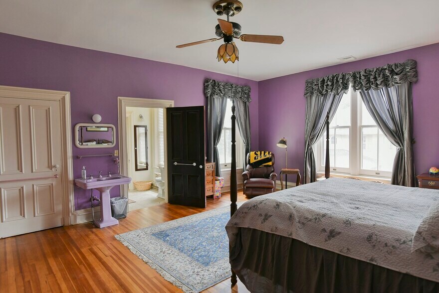 More Photos Of 827 Philadelphia Ave, Chambersburg Specialty For Sale