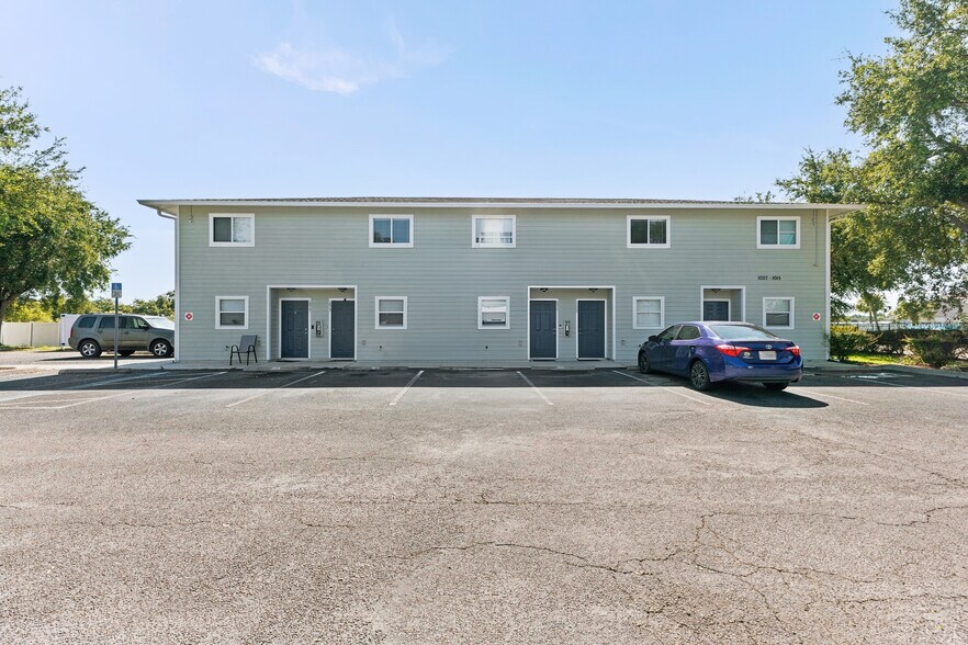 More Photos Of 1007 W 57th Ave W, Bradenton Apartments For Sale