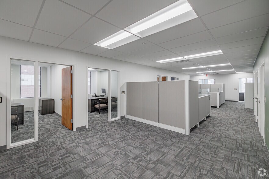 More Photos Of 201 N Charles St, Baltimore Office For Lease