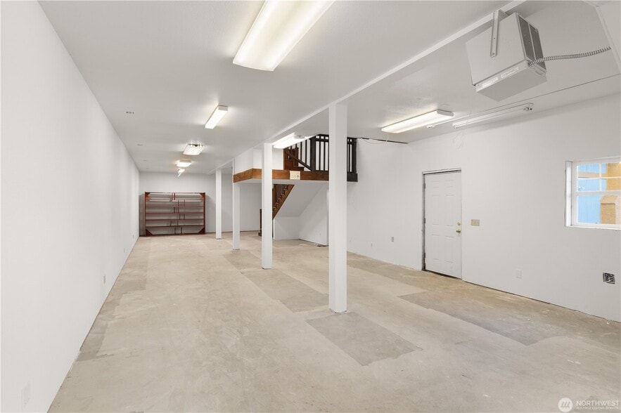 More Photos Of 4705 Pacific Way, Seaview Freestanding For Sale