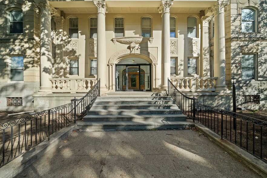 More Photos Of 74 Fenway, Boston Apartments For Sale