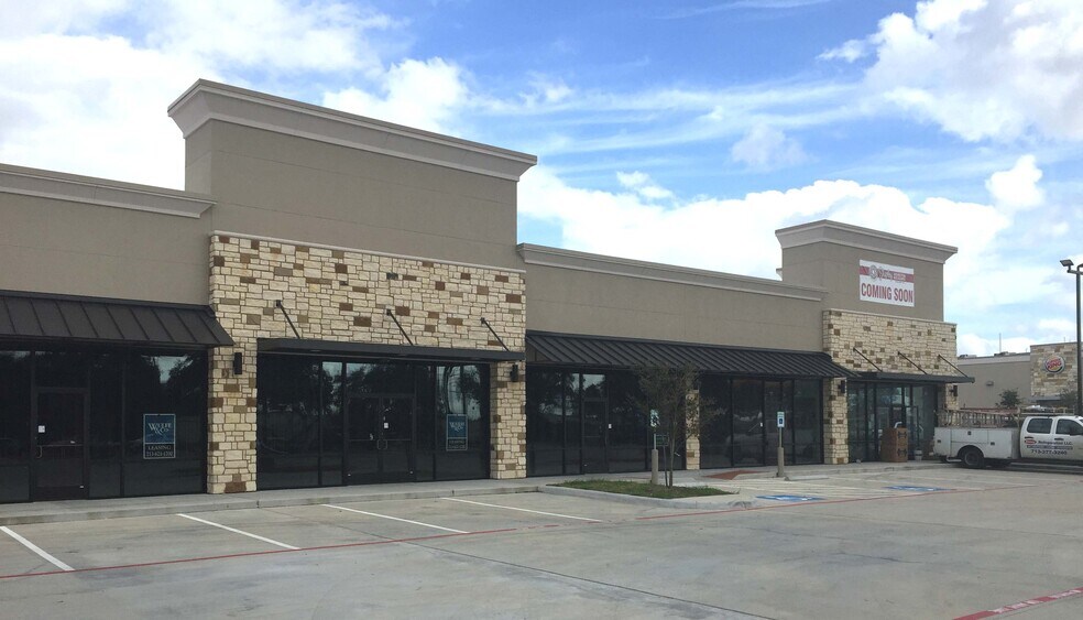 More Photos Of 15003 Highway 6, Rosharon General Retail For Lease