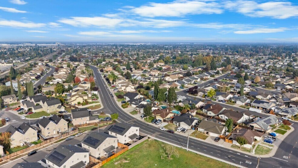 More Photos Of 930 W Alameda St, Manteca Apartments For Sale