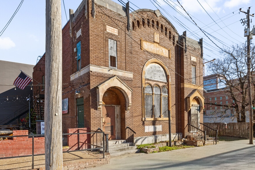 More Photos Of 346 N Main St, Memphis Restaurant For Sale