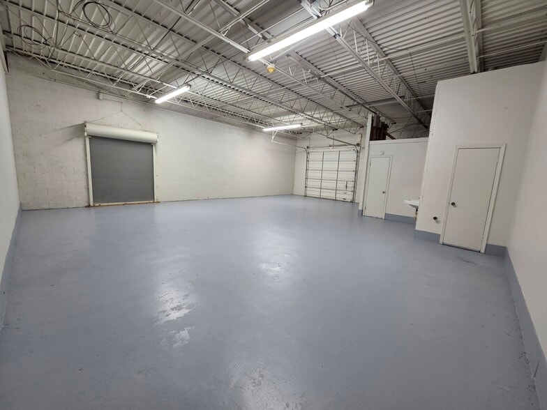 More Photos Of 5515 S Mingo Rd, Tulsa Unknown For Lease