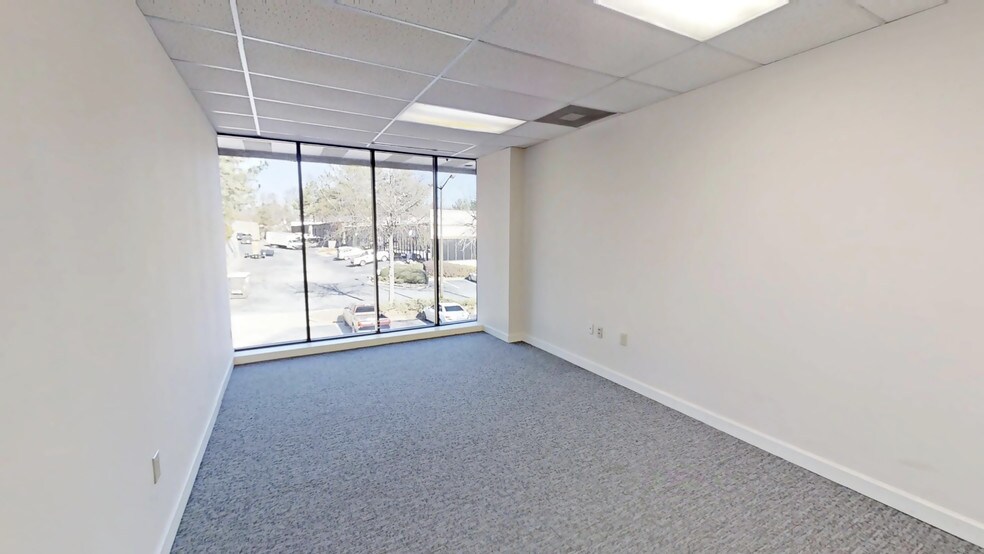 More Photos Of 3120 Medlock Bridge Rd, Peachtree Corners Light Distribution For Lease