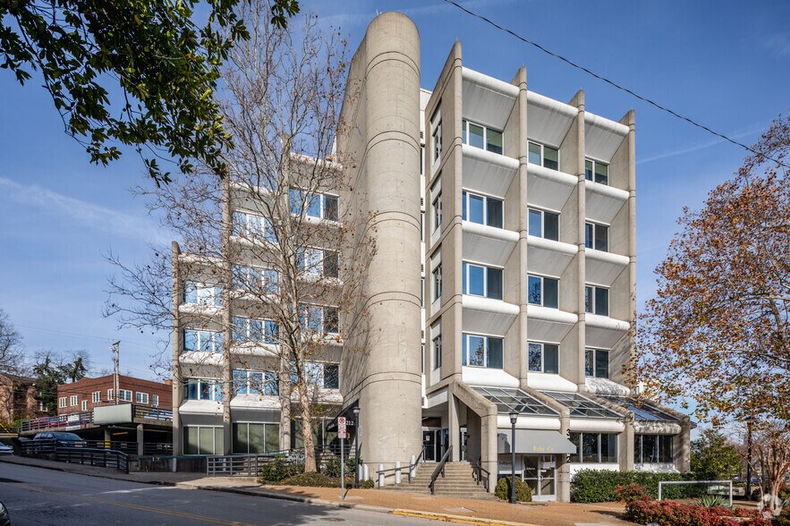 More Photos Of 3212 West End Ave, Nashville Office For Lease