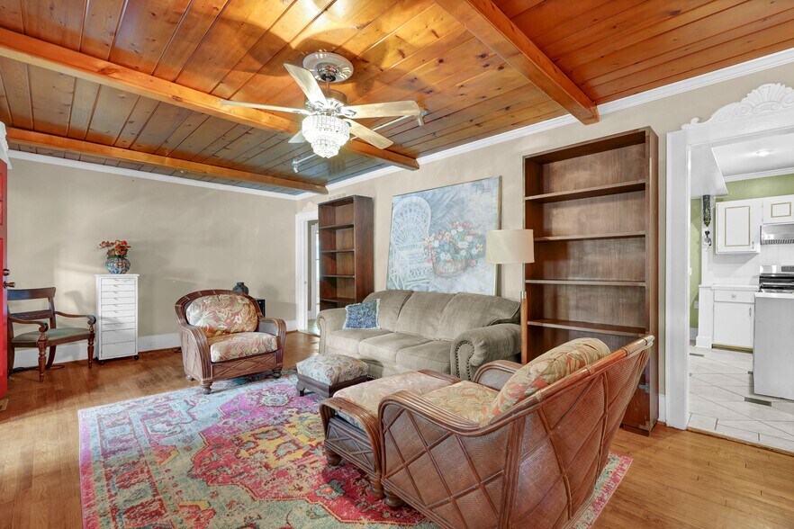 More Photos Of 4911 Oleander Dr, Wilmington General Retail For Sale