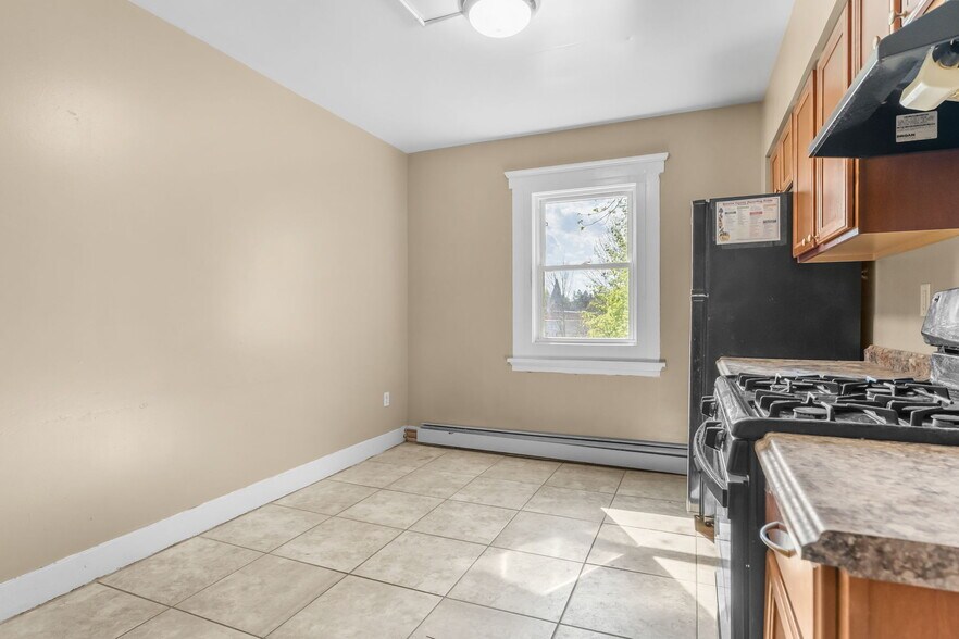 More Photos Of 5 Mather St, Binghamton Apartments For Sale