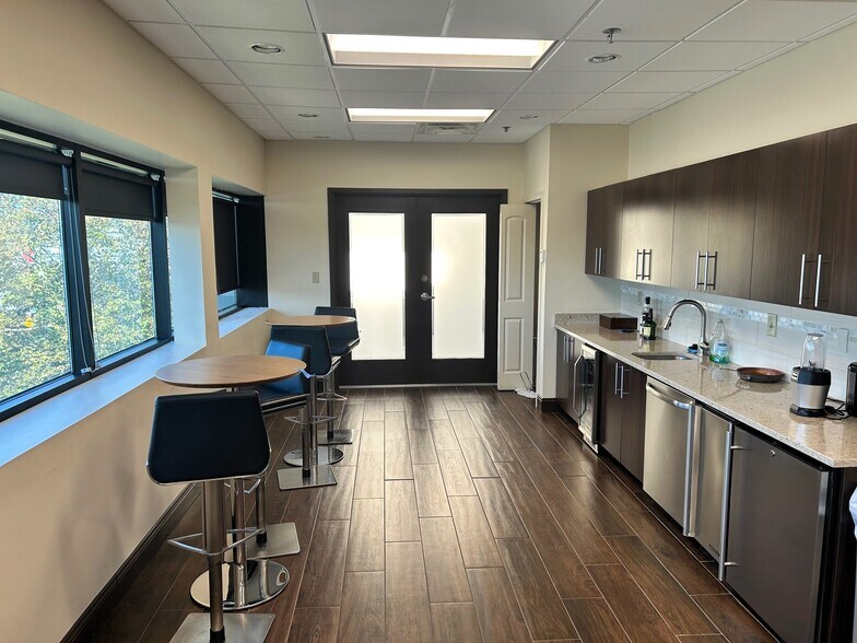 More Photos Of 8211 Town Center Dr, Nottingham Medical For Lease