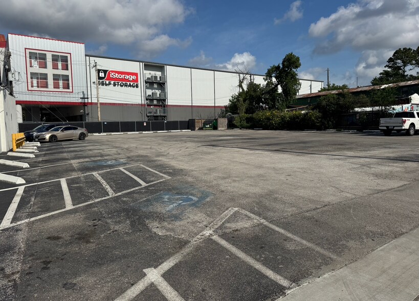 More Photos Of 101 Heights Blvd, Houston Restaurant For Sale