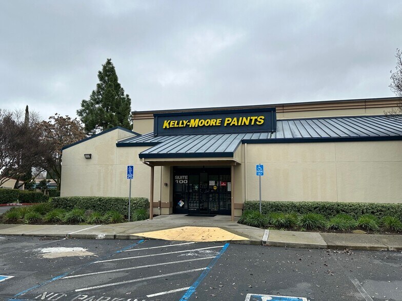 More Photos Of 105 Elmira Rd, Vacaville Freestanding For Lease