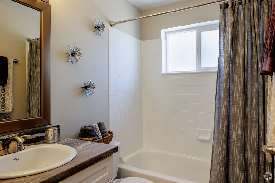 More Photos Of 10785 E Exposition Ave, Aurora Apartments For Sale