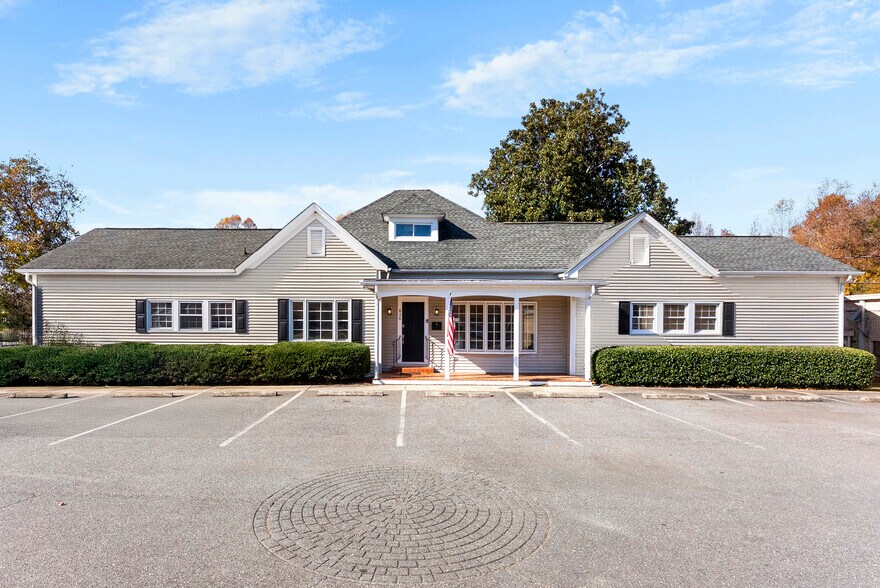 More Photos Of 616 Cox Rd, Gastonia Medical For Lease