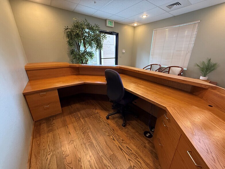 More Photos Of 36800 N Sidewinder Rd, Carefree Medical For Sale