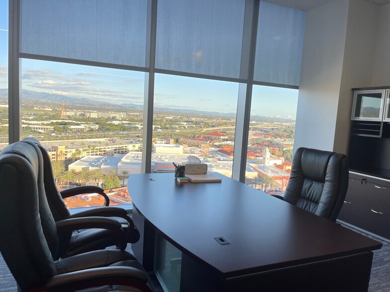 More Photos Of 200 Spectrum Center Dr, Irvine Office For Lease