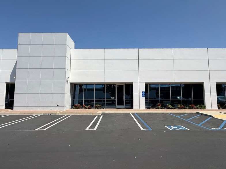 More Photos Of 4007 Paramount Blvd, Lakewood Research And Development For Lease