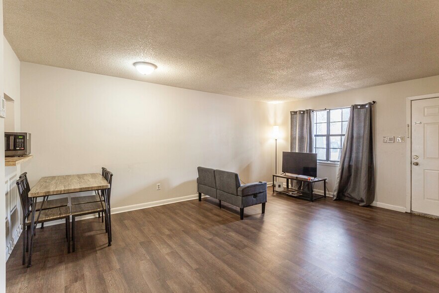 More Photos Of 205 W Moultrie Dr, Blytheville Apartments For Sale